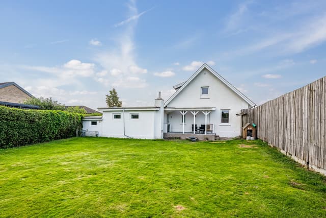 PÆN OG KLASSISK VILLA TÆT PÅ NATUR OG AARHUS C