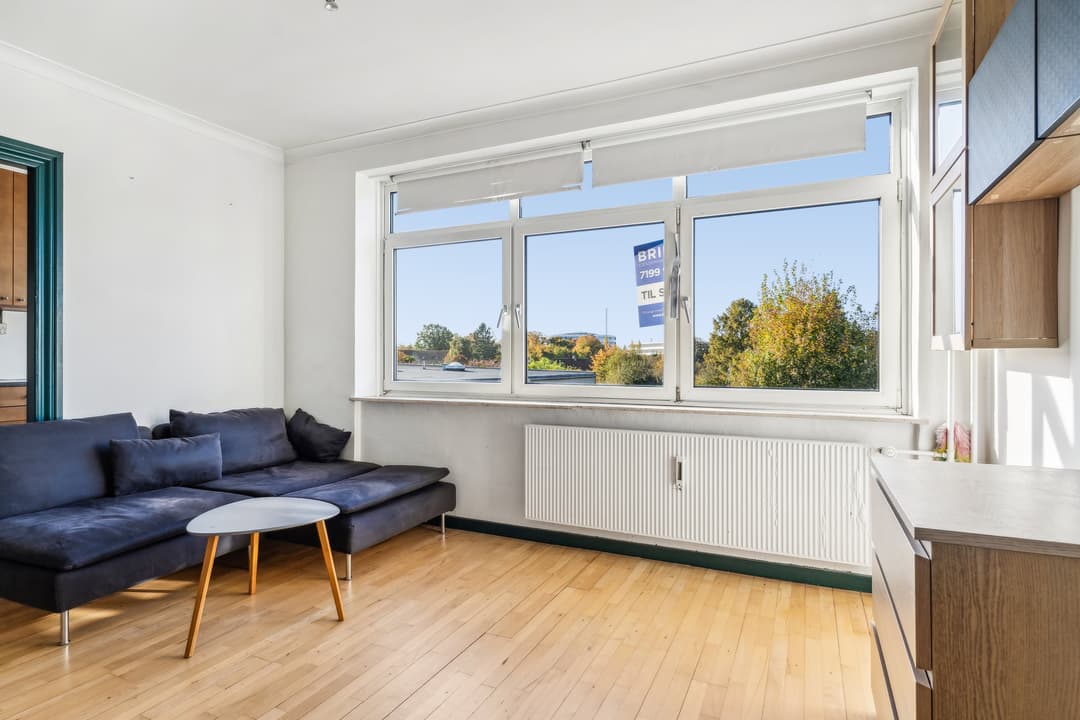 RUMMELIG STUDIO-LEJLIGHED MED ATTRKATIV BELIGGENHED, billede 1 af 8