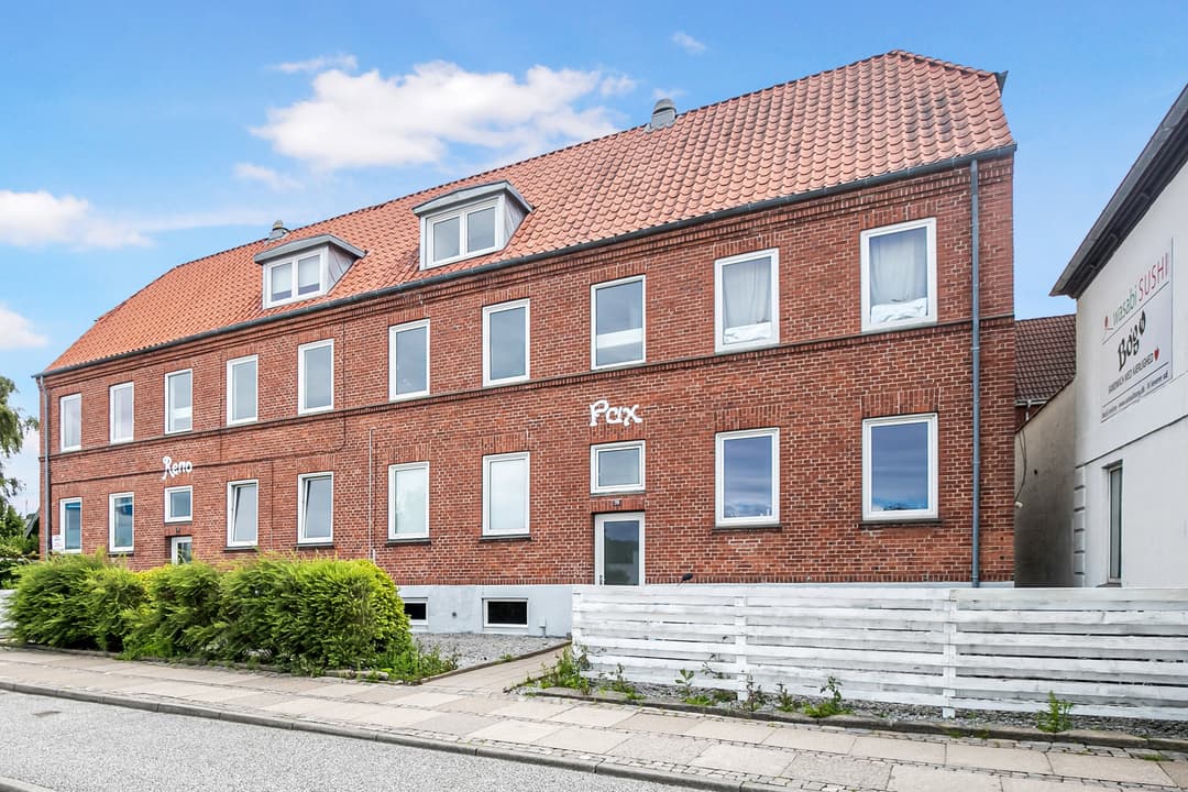 DELEVENLIG LEJLIGHED I CYKELAFSTAND FRA AALBORGS CENTRUM, billede 1 af 8