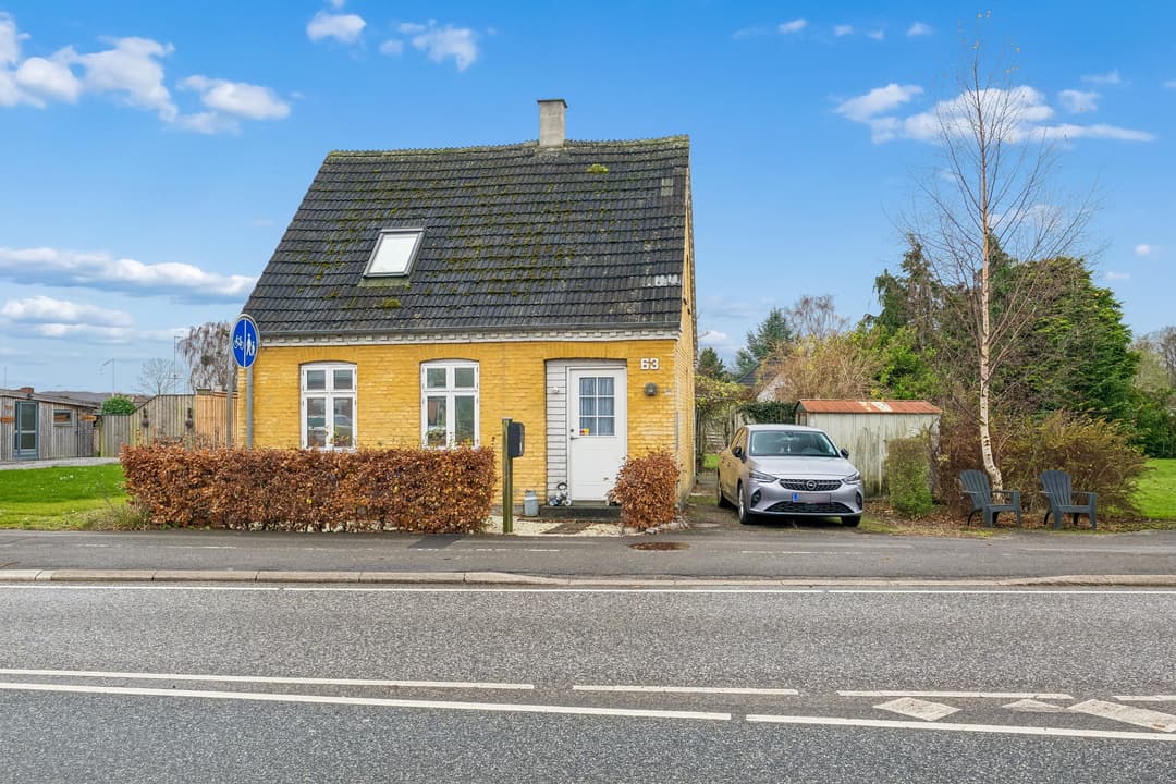 FINT HUS I LANDSBY PÅ LOLLAND, billede 1 af 8