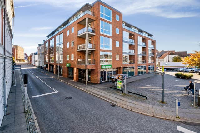 Svanes Torv 1, 3. 8.