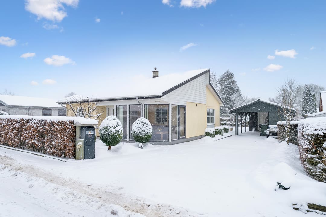 HYGGELIG VILLA MED GOD ADRESSE, billede 1 af 8