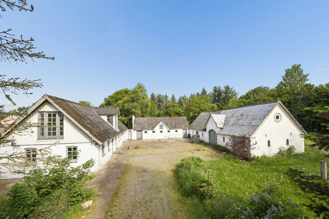 PLADS OG MULIGHEDER I LANDLIGE OMGIVELSER, billede 1 af 8