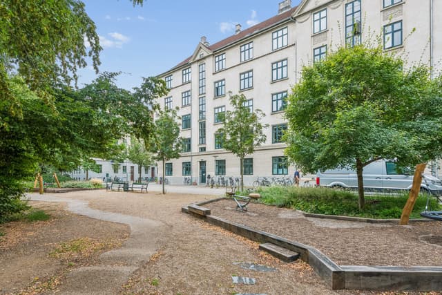 Bispeengen 17, 4. th.